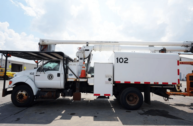 Image of Ford F-750 equipment image 1