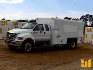 2009 Ford F-750 Image