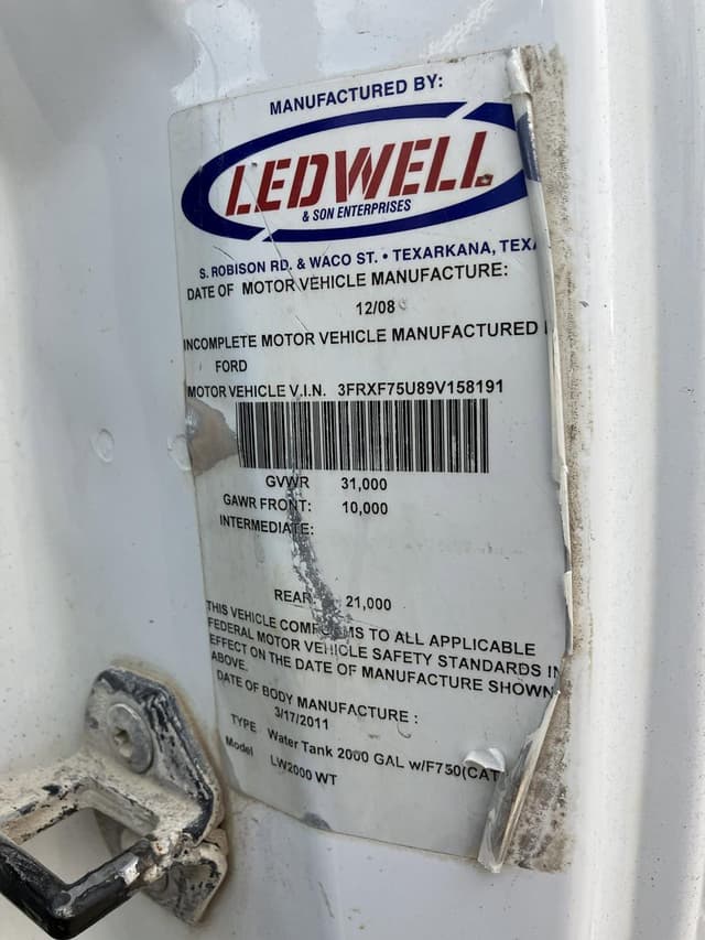 Image of Ford F-750 equipment image 1