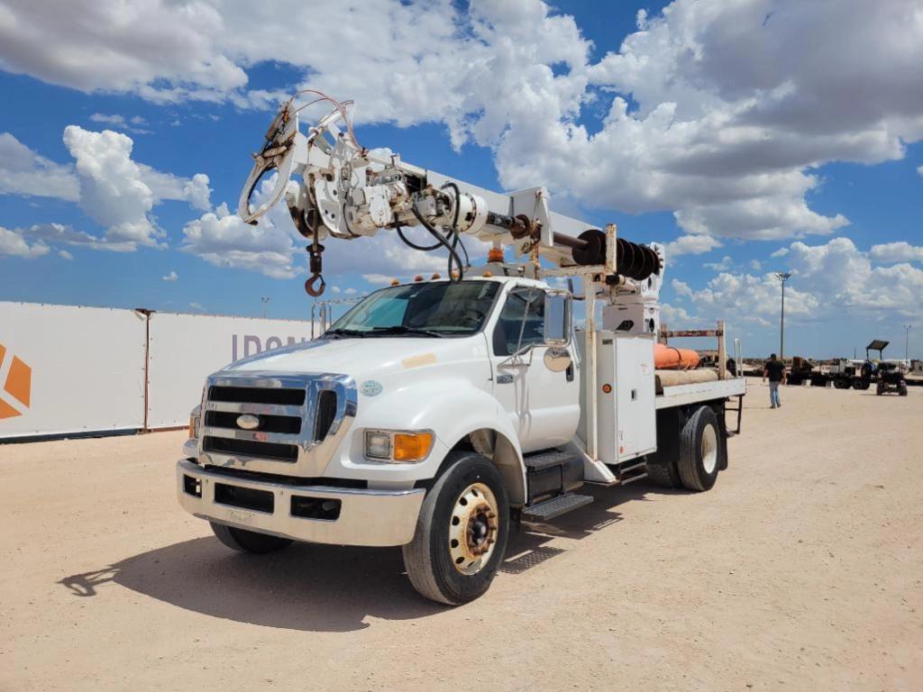 Image of Ford F-750 Primary image