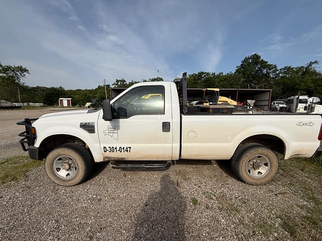 Image of Ford F-250 equipment image 1