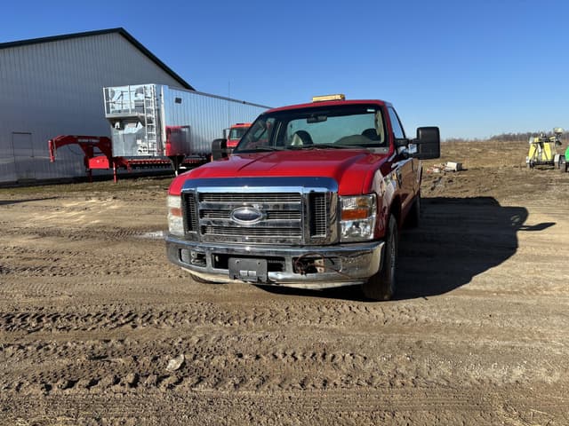 Image of Ford F-250 equipment image 3