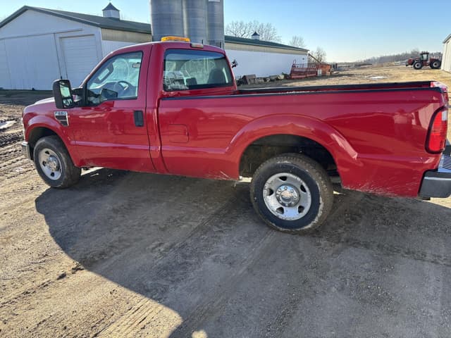 Image of Ford F-250 equipment image 1