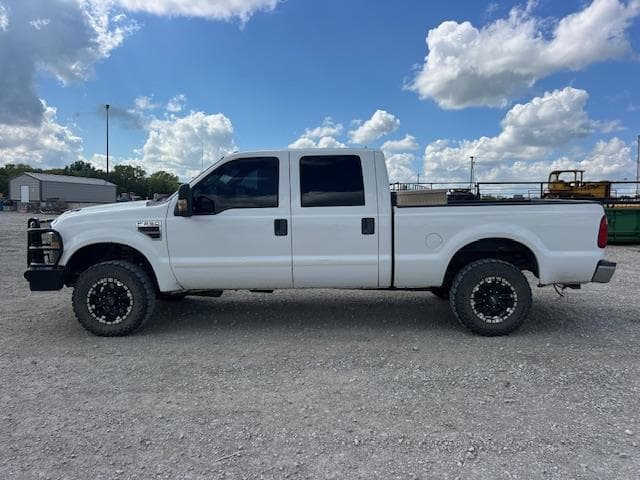 Image of Ford F-250 equipment image 2