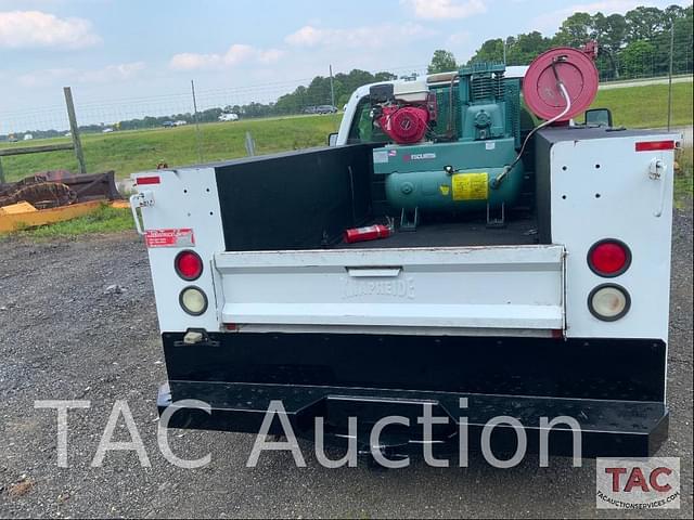 Image of Ford F-250 equipment image 3