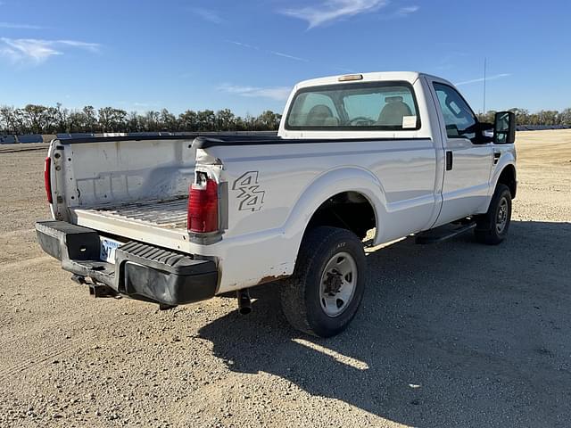 Image of Ford F-250 equipment image 4