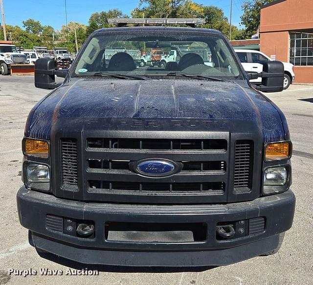 Image of Ford F-250 equipment image 1