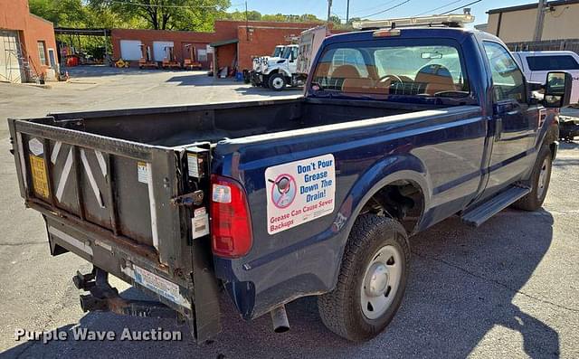 Image of Ford F-250 equipment image 4