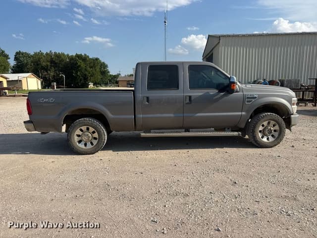 Image of Ford F-250 equipment image 3
