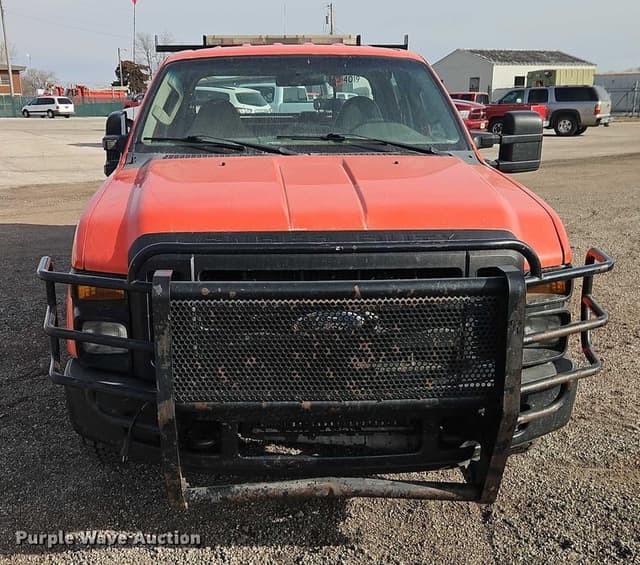 Image of Ford F-250 equipment image 1