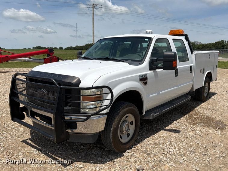 2009 Ford F-250 Equipment Image0