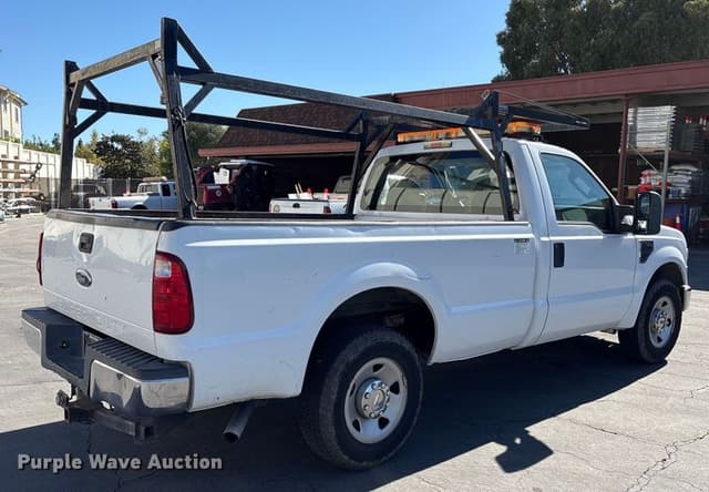 Image of Ford F-250 equipment image 4