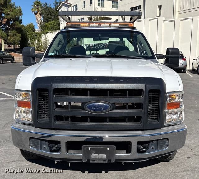 Image of Ford F-250 equipment image 1