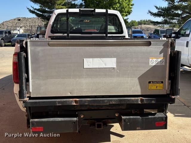 Image of Ford F-250 equipment image 4