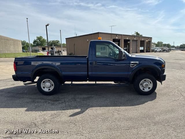 Image of Ford F-250 equipment image 3