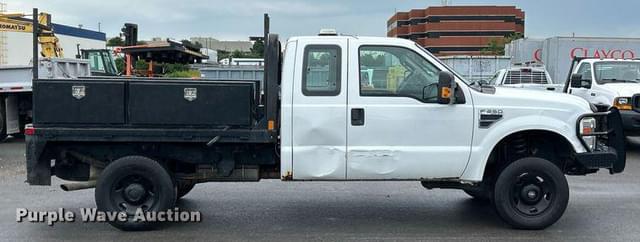Image of Ford F-250 equipment image 3