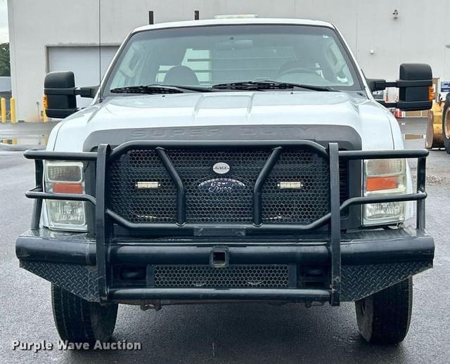 Image of Ford F-250 equipment image 1