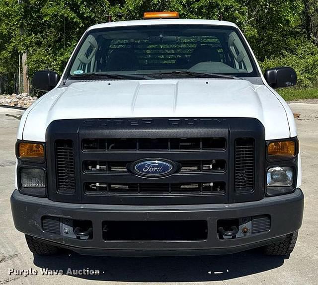 Image of Ford F-250 equipment image 1