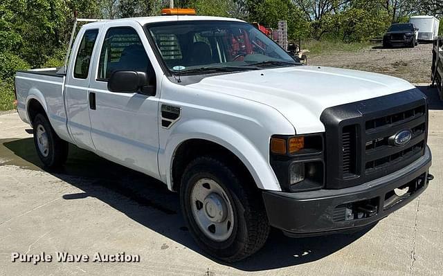 Image of Ford F-250 equipment image 2