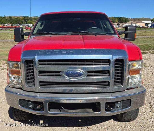 Image of Ford F-250 equipment image 1