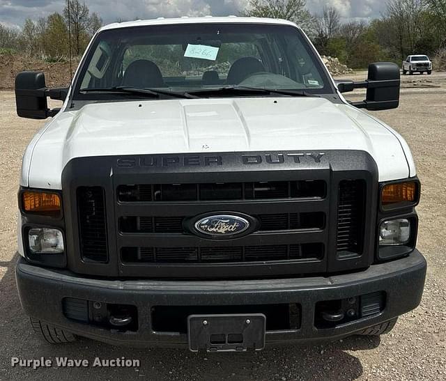 Image of Ford F-250 equipment image 1