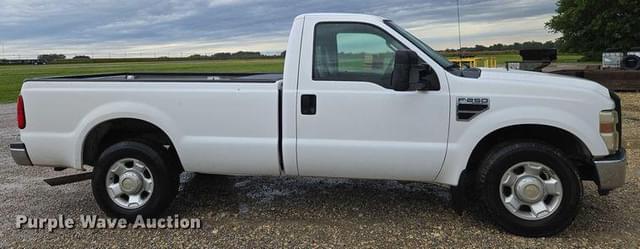 Image of Ford F-250 equipment image 3