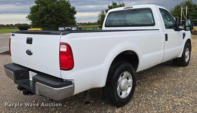 Image of Ford F-250 equipment image 4