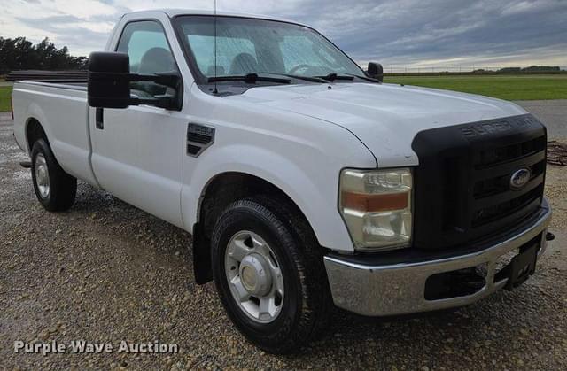 Image of Ford F-250 equipment image 2