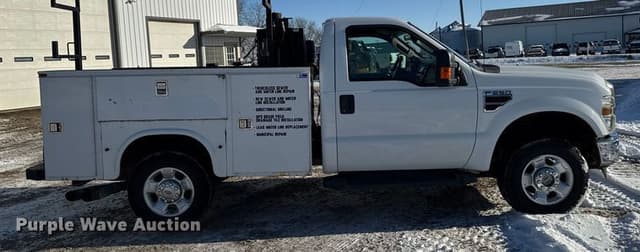 Image of Ford F-250 equipment image 3