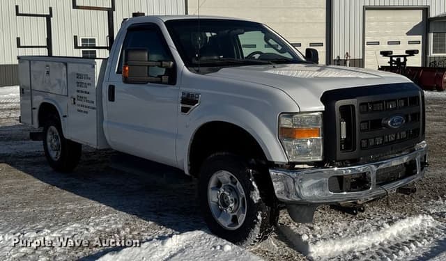 Image of Ford F-250 equipment image 2