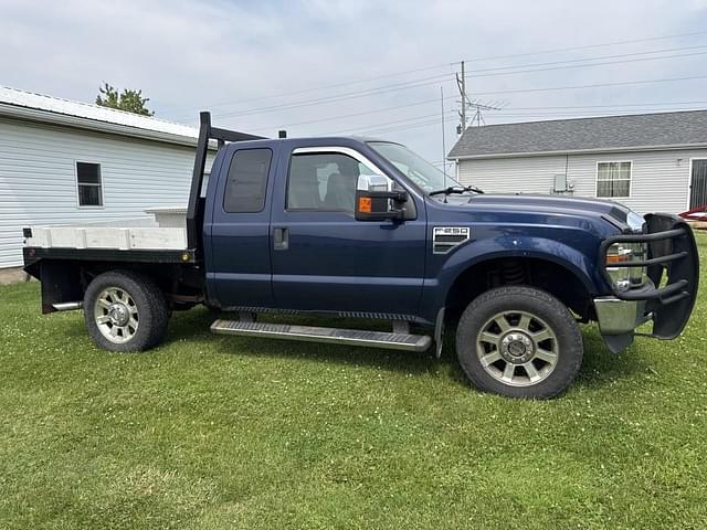 Image of Ford F-250 equipment image 2