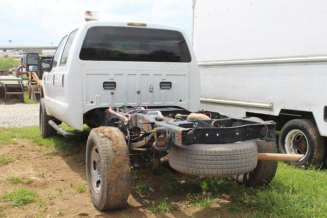 Image of Ford F-350 equipment image 1
