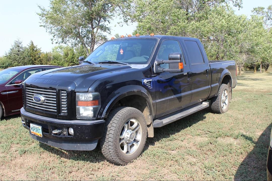 Image of Ford F-350 Primary image