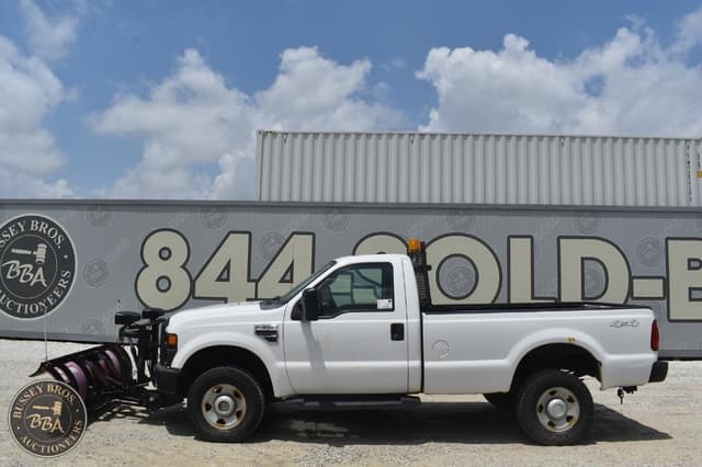 Image of Ford F-350 equipment image 1