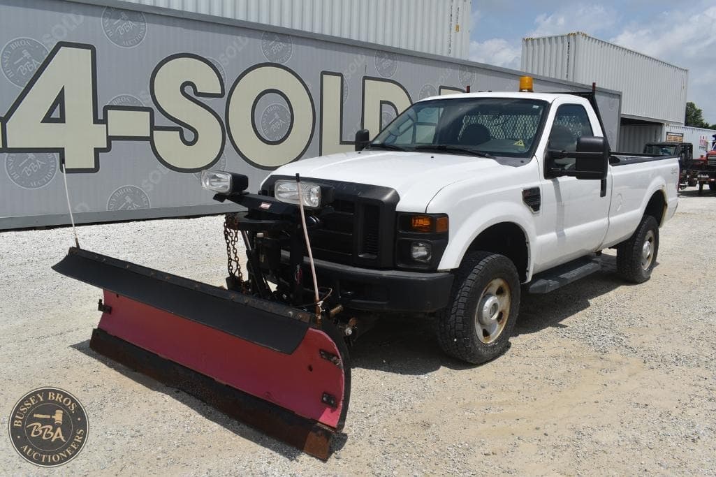 Image of Ford F-350 Primary image