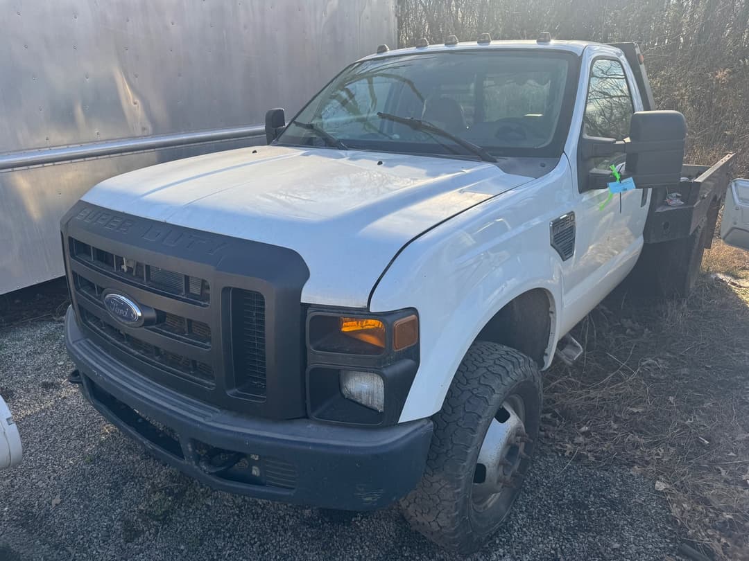 Image of Ford F-350 Primary image