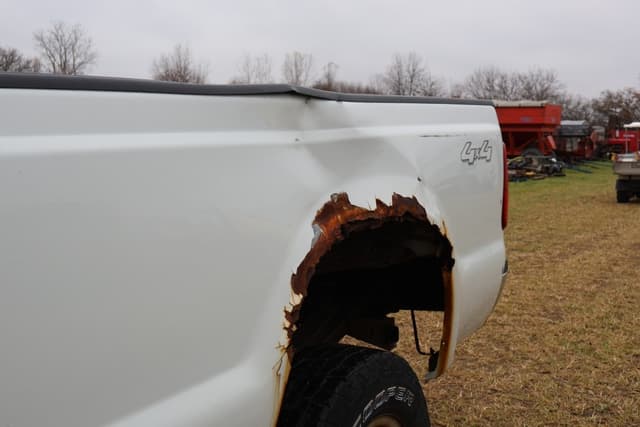 Image of Ford F-350 equipment image 2