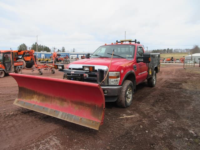 Image of Ford F-350 equipment image 4