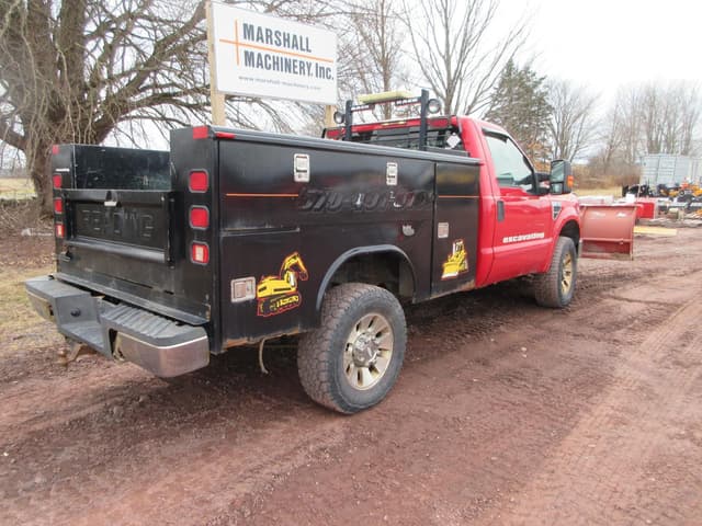 Image of Ford F-350 equipment image 1