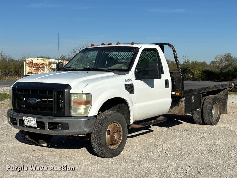 2009 Ford F-350 Equipment Image0