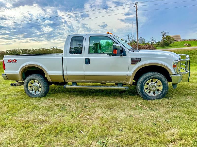 Image of Ford F-350 Primary image