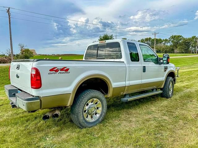 Image of Ford F-350 equipment image 1