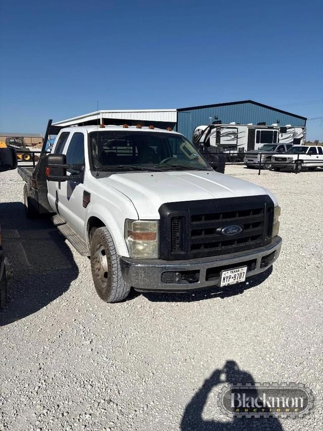 Image of Ford F-350 equipment image 3