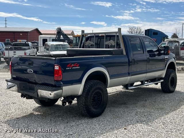 Image of Ford F-350 equipment image 4