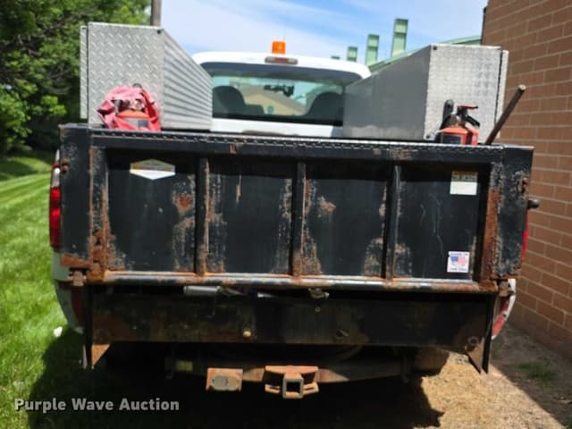 Image of Ford F-350 equipment image 4