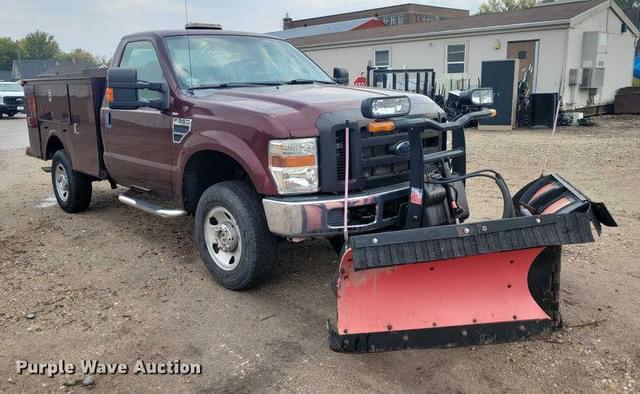 Image of Ford F-350 equipment image 2