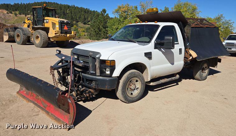 Image of Ford F-350 Primary image