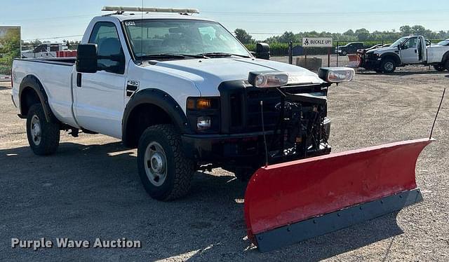 Image of Ford F-350 equipment image 2