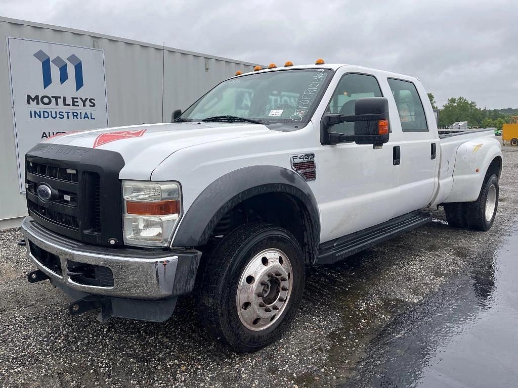 Image of Ford F-450 Primary image