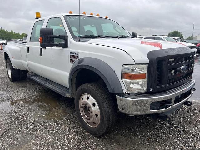 Image of Ford F-450 equipment image 3